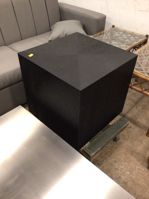 22" Square RH Machinto Black/Oak Bronze Square Side Table