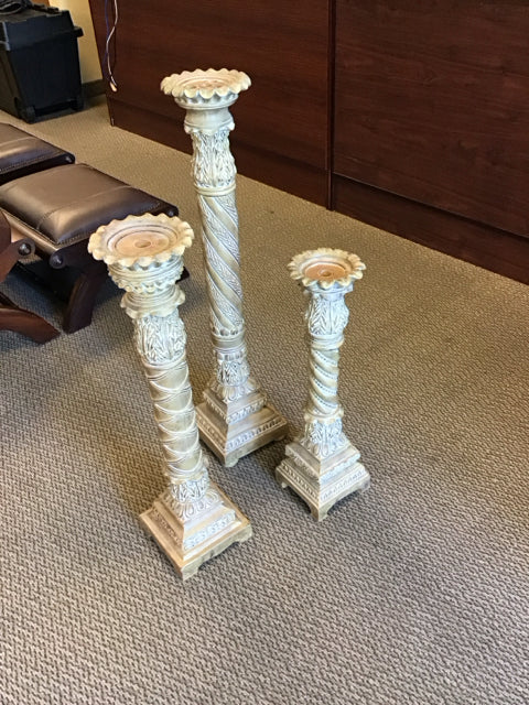 Set/3 Resin Graduated Candle Holders