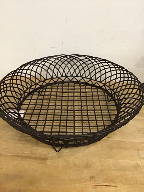 21" Round Metal Wire Footed Basket