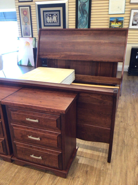 Georges Woodcraft Cherry King Sleigh Bed