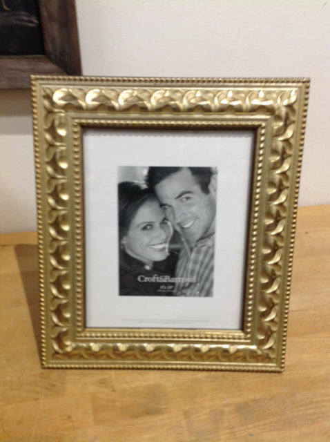 Photo Frame- 8" X 10" Ornate Gold