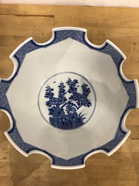 13"x6.5" Mottahedeh Monteith Blue & White Bowl