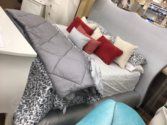 Grey 8 Pc King Bedding