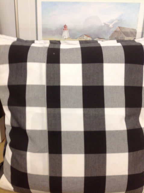 Pillow- 18" Black & White Plaid