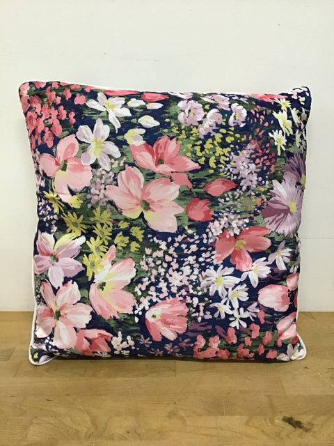 19"x19" Floral Outdoor Pillow