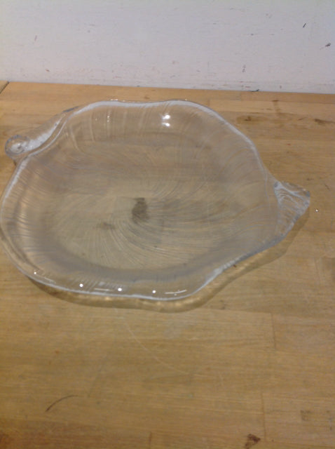 15" Clear Glass Shell Tray