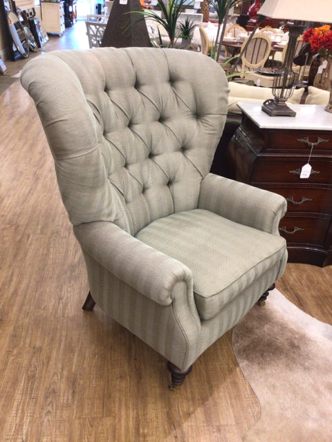 41" X 37" X 47" Upholstered Tufted Wing Back Chair